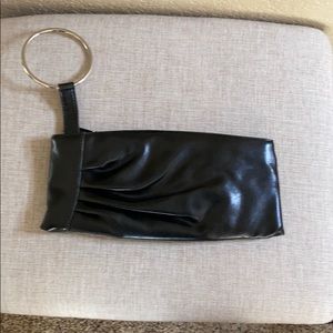Aldo clutch